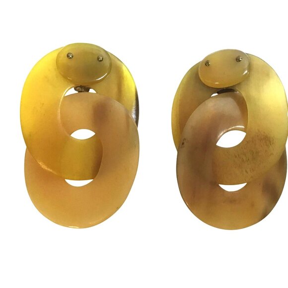 Vintage Women 1960's Yellow Amber Lucite Clip on Hoop Earrings Statement Piece - Picture 5 of 7